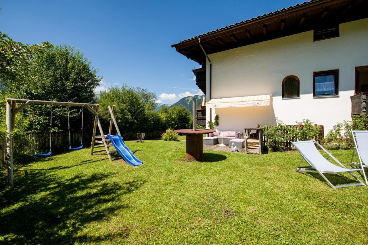 Tyrol Appartements Ehrwald Buitenkant foto