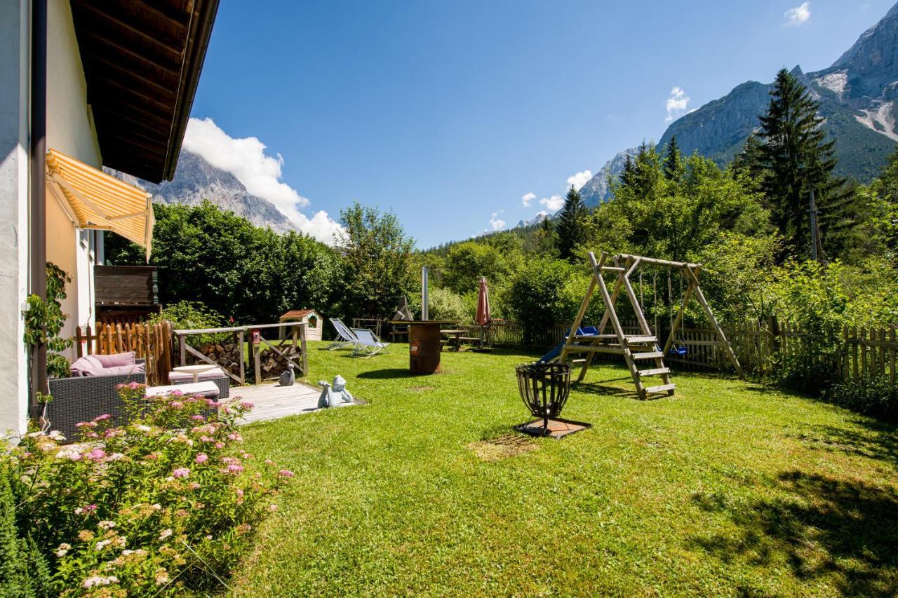 Tyrol Appartements Ehrwald Buitenkant foto