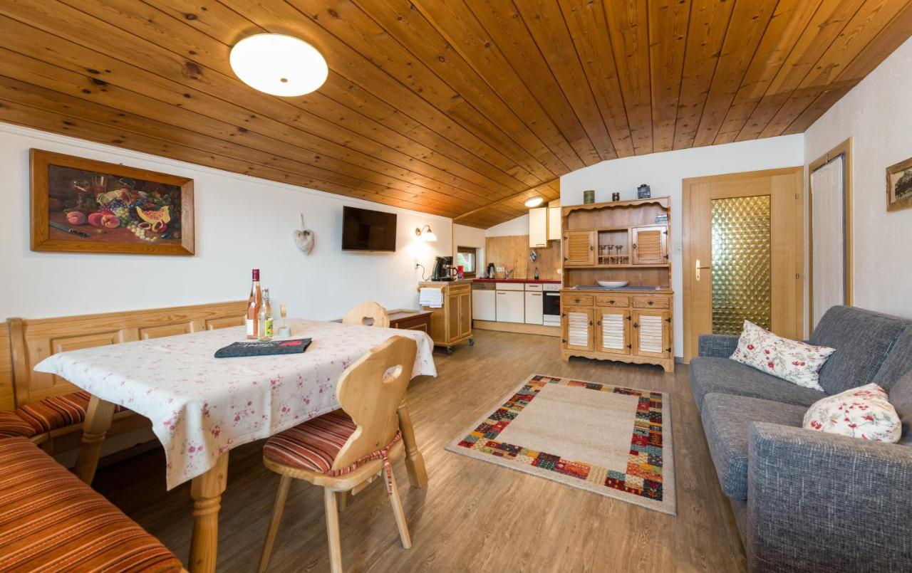 Tyrol Appartements Ehrwald Buitenkant foto