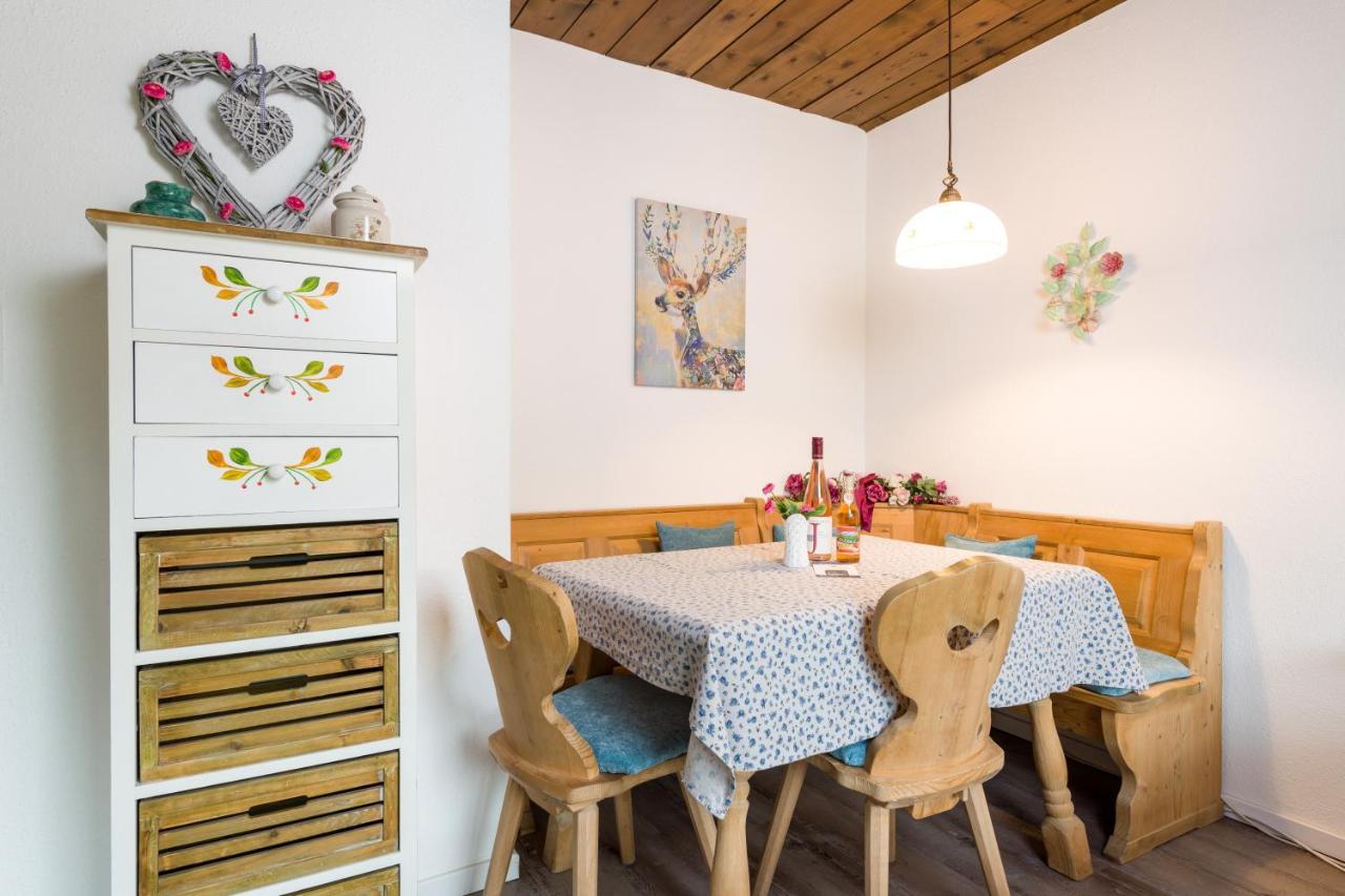 Tyrol Appartements Ehrwald Buitenkant foto