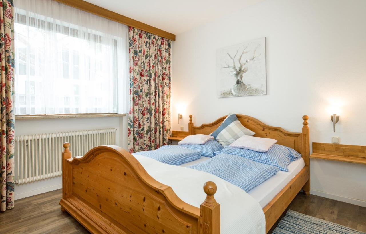 Tyrol Appartements Ehrwald Buitenkant foto