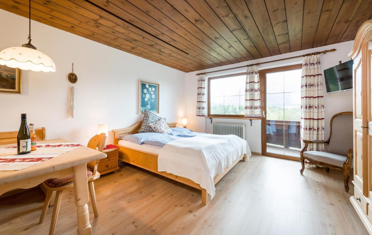 Tyrol Appartements Ehrwald Buitenkant foto