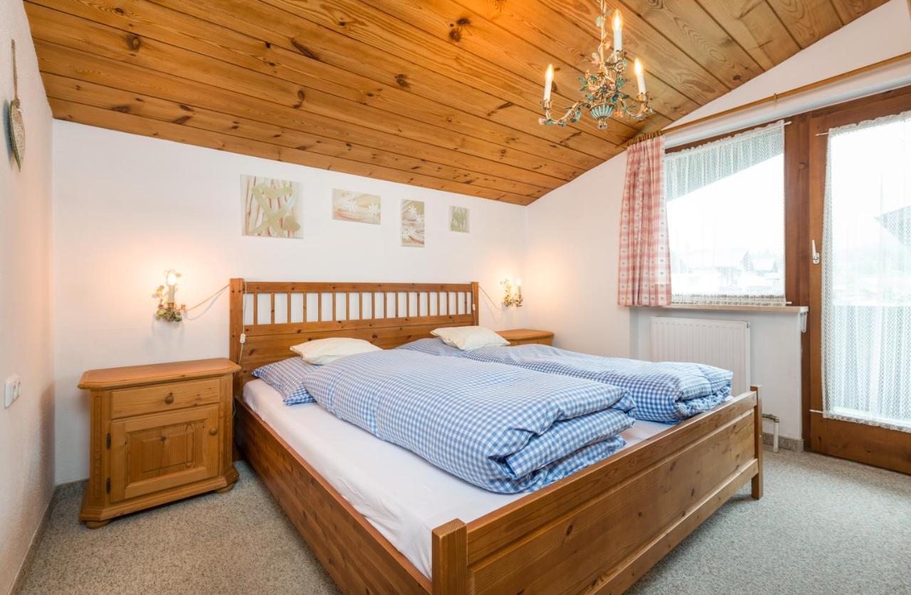 Tyrol Appartements Ehrwald Buitenkant foto