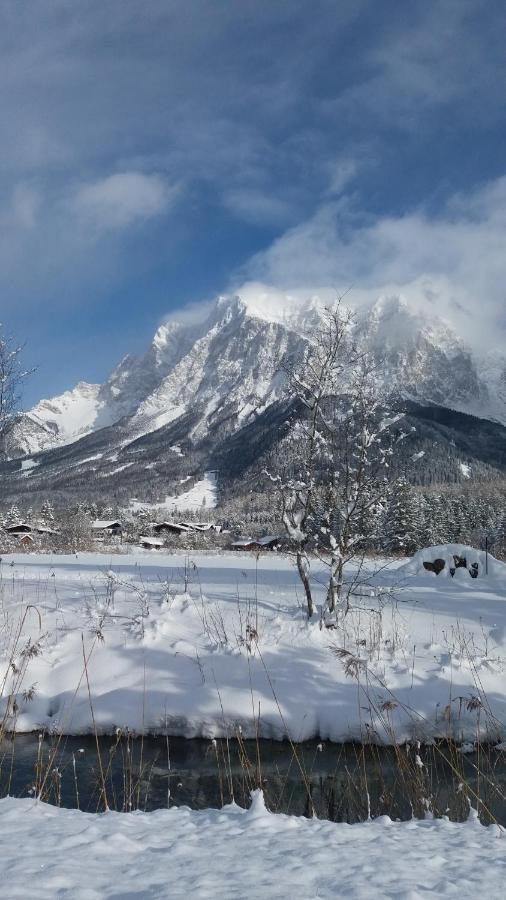 Tyrol Appartements Ehrwald Buitenkant foto